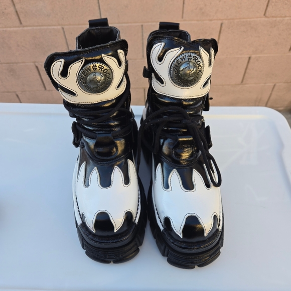 New Rock Metallic M-288-C10 Platform Boots - Picture 16 of 16